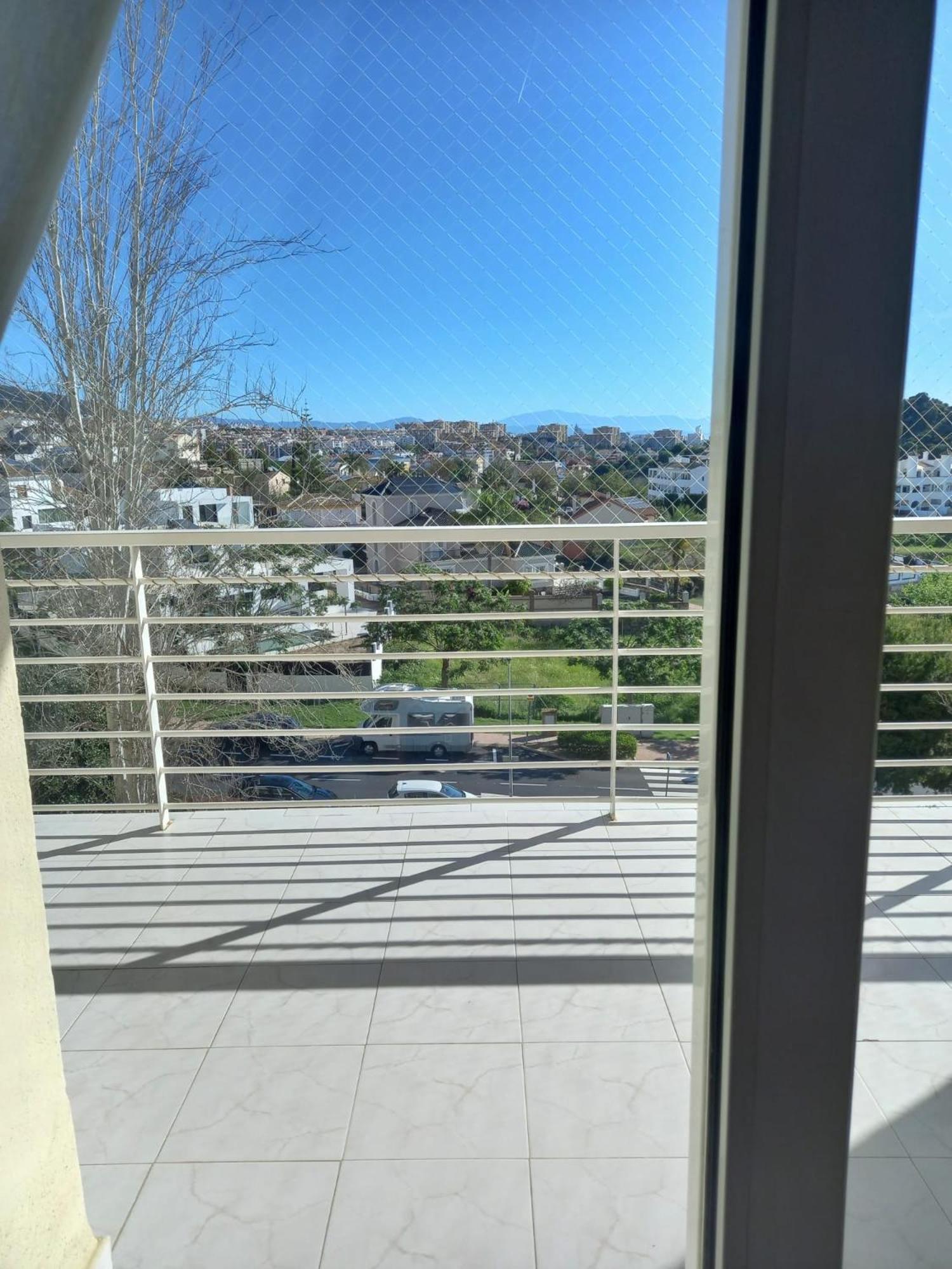 Amplio, Luminoso Y Moderno Apartamento Con Amplia Terraza Y Hermosas Vistas En Exclusiva Urbanizacion Benalmádena Exterior foto